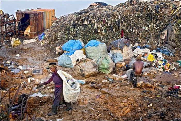 More children turn to refuse dump for survival as hardship hits, Vanguard reports