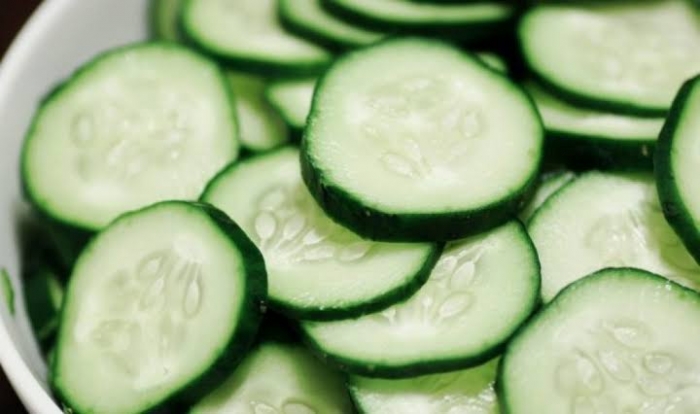 Peel cucumbers to avoid cancer-causing pesticides, scientists say