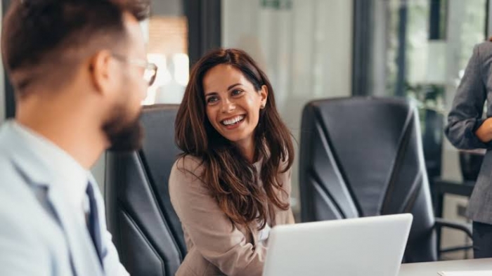 How to ace a job interview in 90 seconds, from an Ivy League communication expert