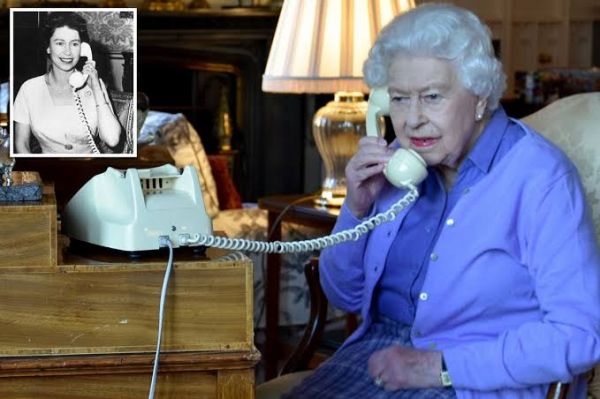 These are the only two people whose phone calls Queen Elizabeth picks up