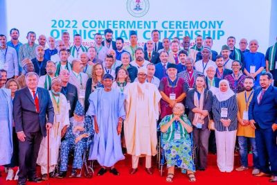 Buhari inducts 286 Americans, Italians, Chadians, others who acquired Nigerian citizenship