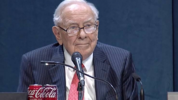‘Don’t worry’ about your salary early in your career, says Warren Buffett: Focus on this instead