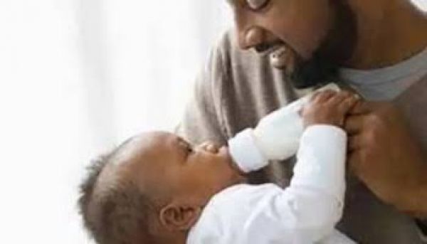 Federal male civil servants get approval for 14-day paternity leave