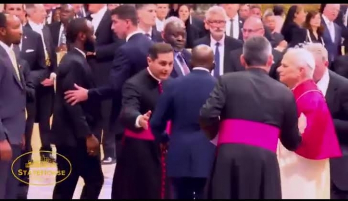 Vatican security blocks Seyi as Tinubu shakes hands with Pope